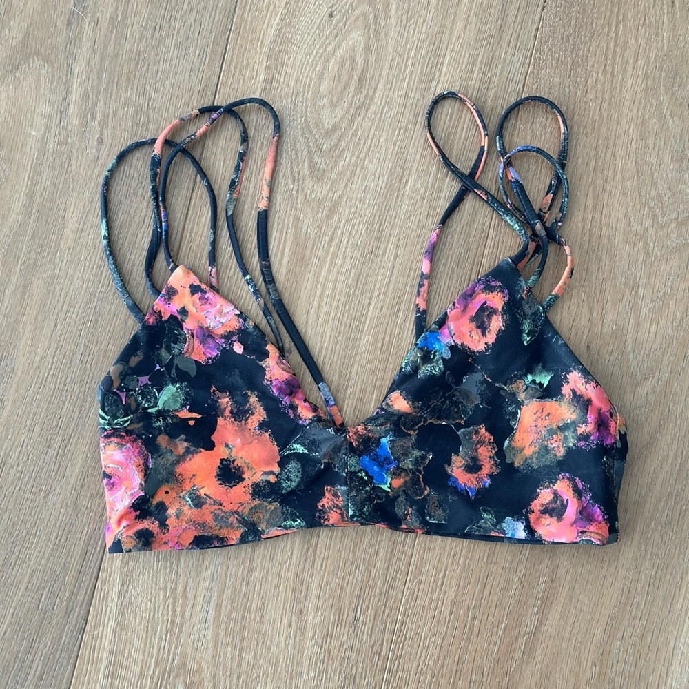 Rare Boys + Arrows - Bev The Burglar Top - True Romance - M